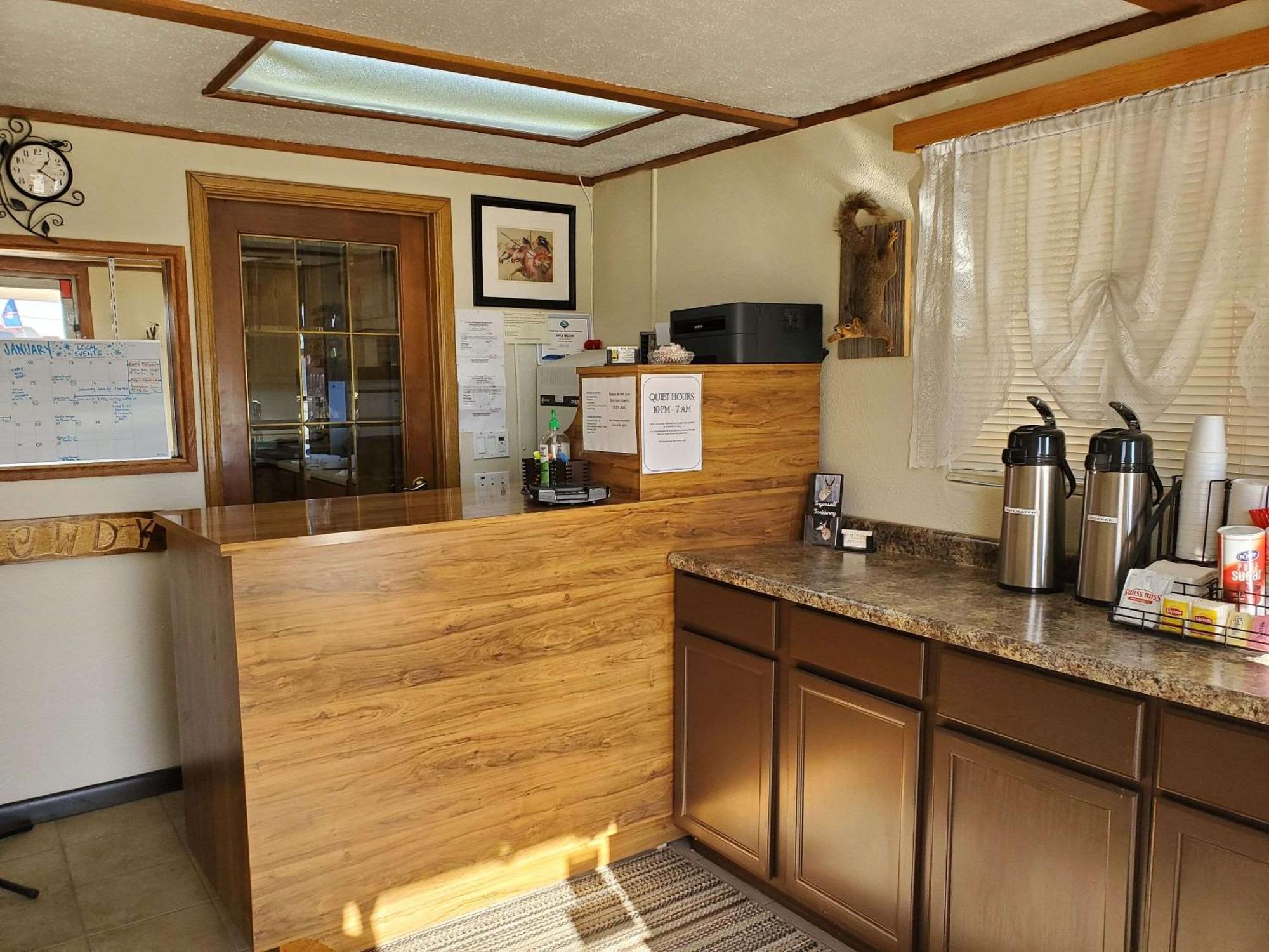 Rodeway Inn Buffalo Bagian luar foto